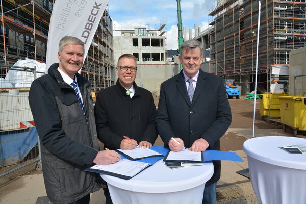 HWK, IHK und IGS Willy Brandt schlie�en Kooperation 